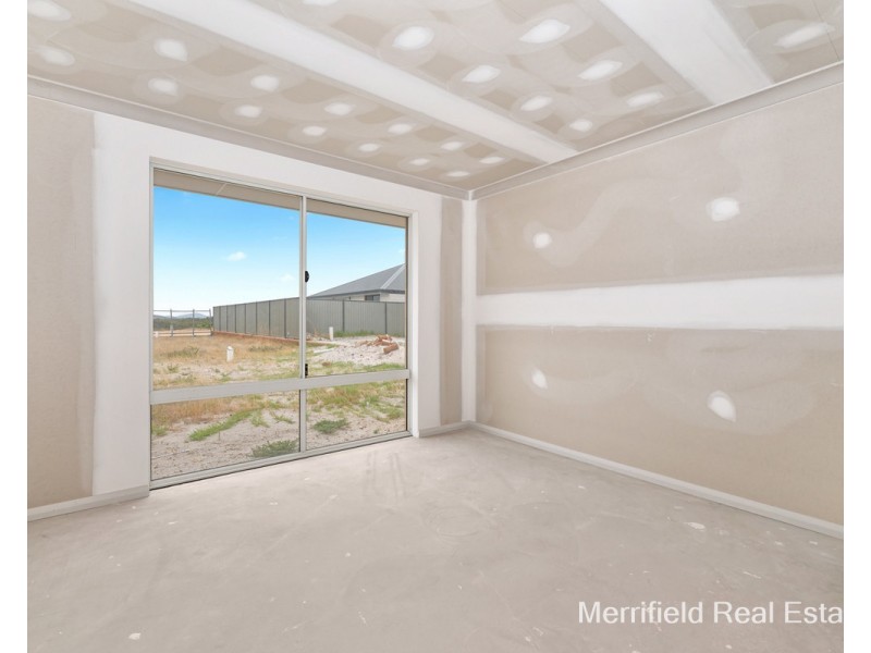 8 Medic Way, Bayonet Head WA 6330