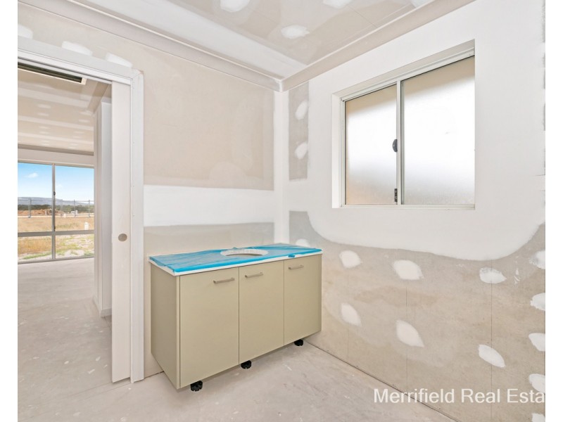 8 Medic Way, Bayonet Head WA 6330