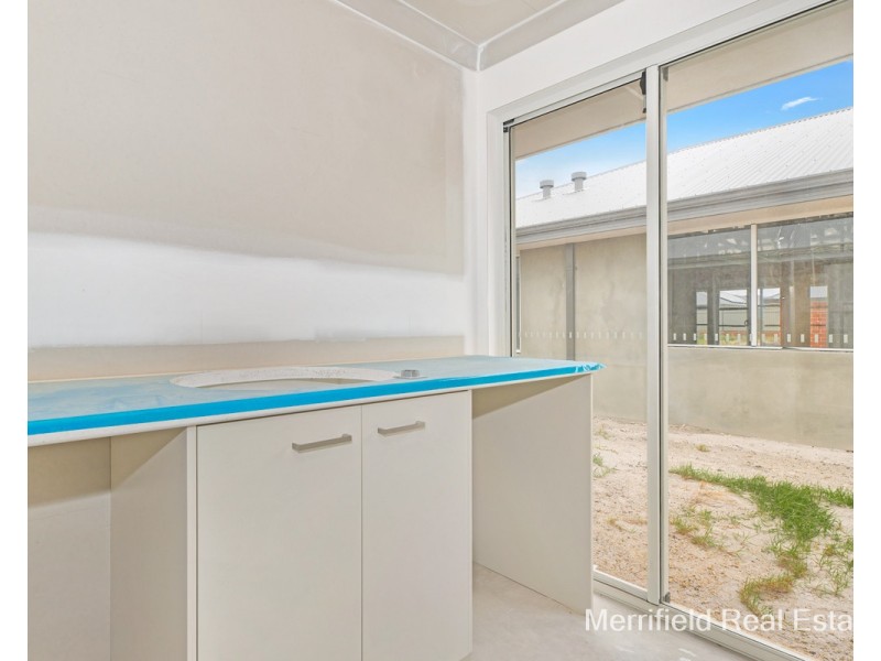 8 Medic Way, Bayonet Head WA 6330
