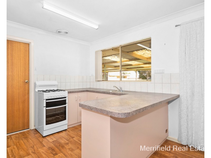 28 Seville Way, Orana WA 6330