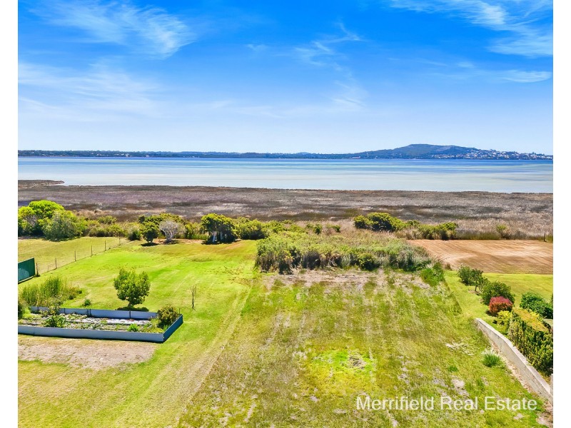115 Bay View Drive, Little Grove WA 6330