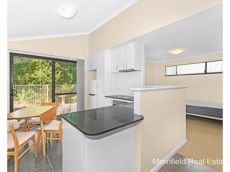 14/20 Grove Street West, Little Grove WA 6330