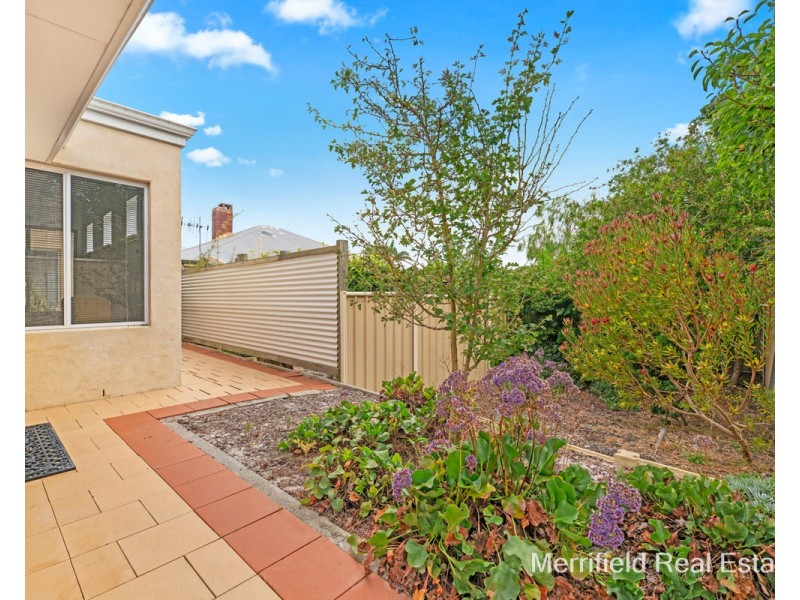 4A Bluff Street, Mira Mar WA 6330