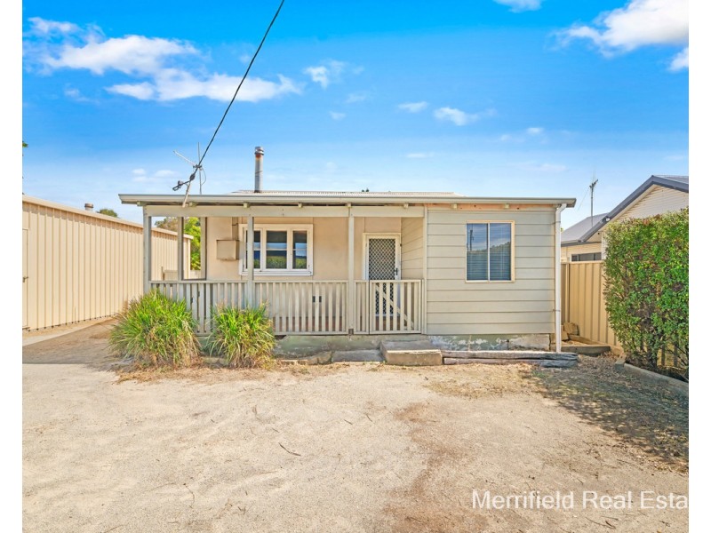 61 Chester Pass Road, Orana WA 6330