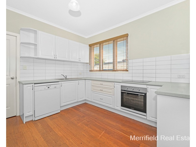 61 Chester Pass Road, Orana WA 6330