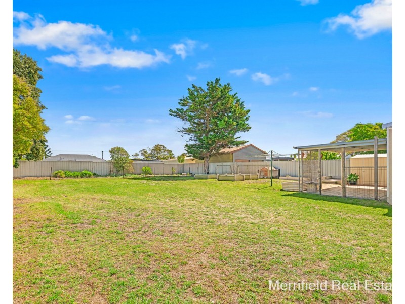 61 Chester Pass Road, Orana WA 6330