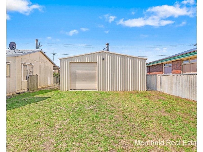 61 Chester Pass Road, Orana WA 6330