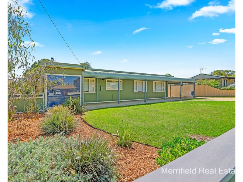 6 Katoomba Street, Orana WA 6330