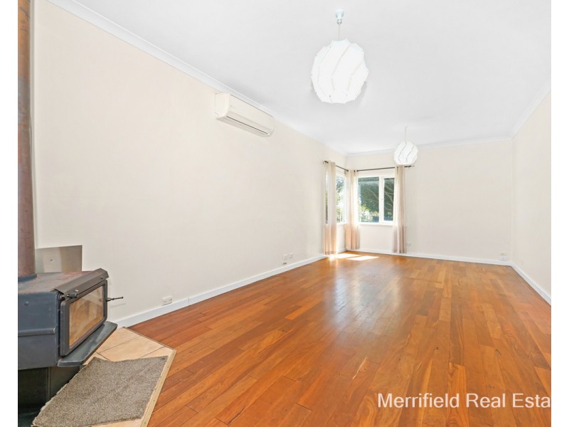 6 Katoomba Street, Orana WA 6330