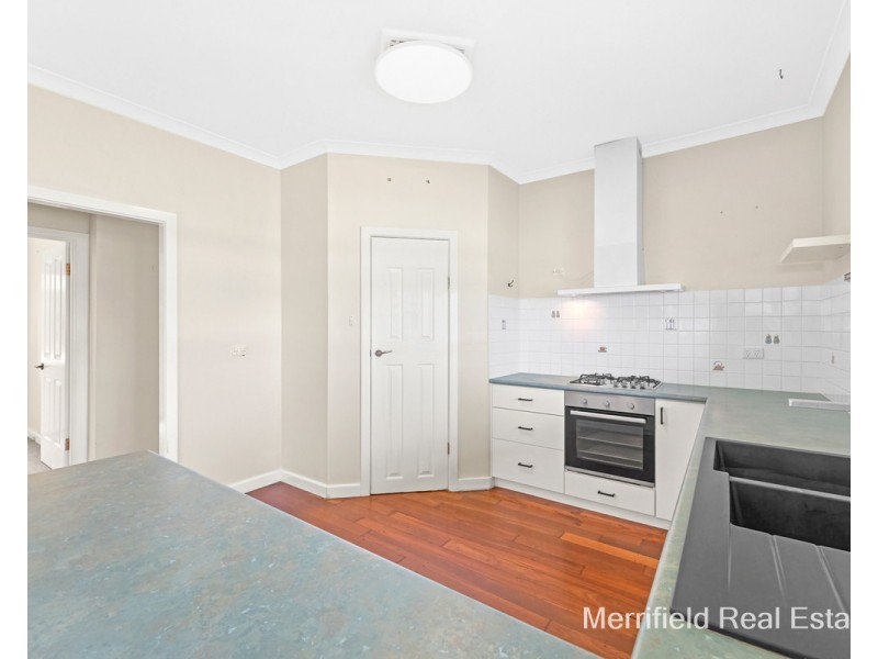 6 Katoomba Street, Orana WA 6330