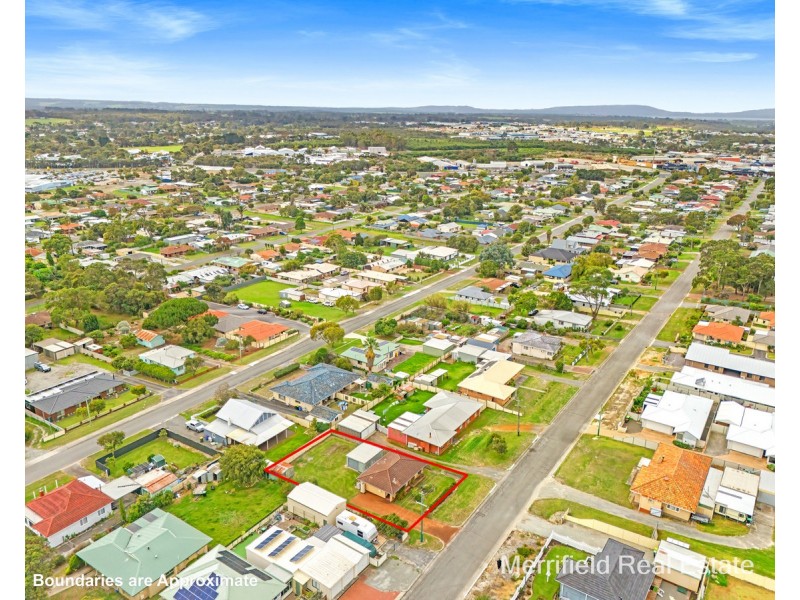 64 Minor Road, Orana WA 6330