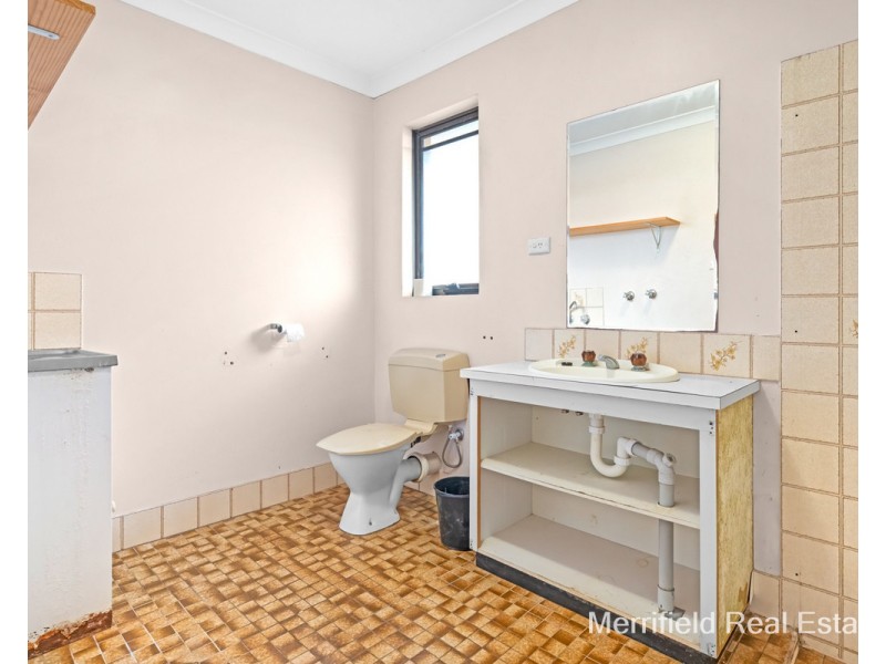 64 Minor Road, Orana WA 6330