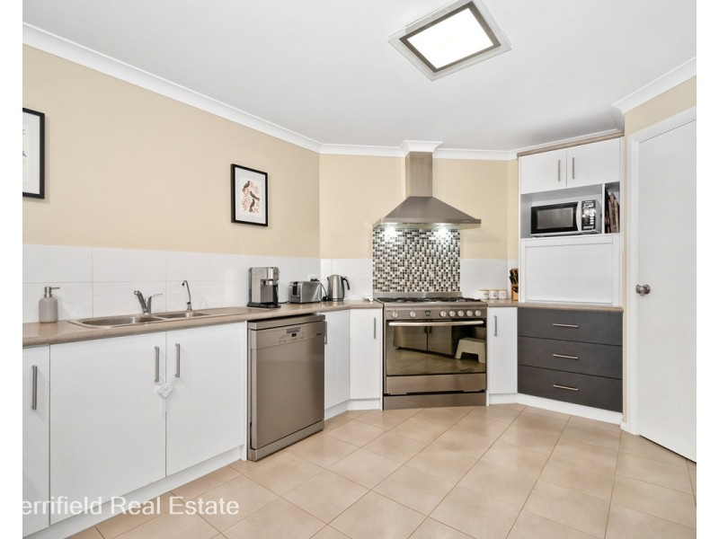 28 Gerdes Way, Mckail WA 6330