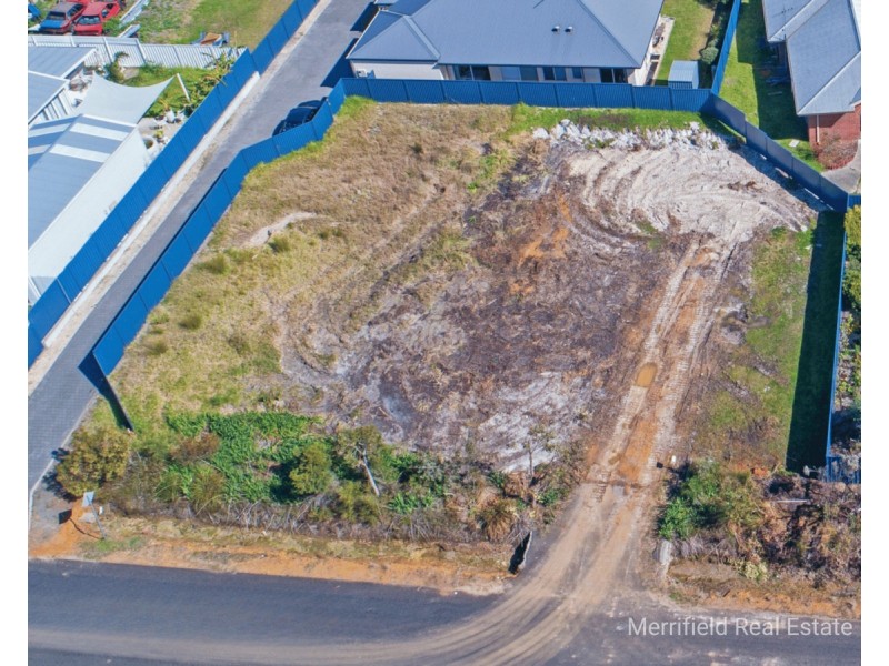 15 Webb Street, Mckail WA 6330