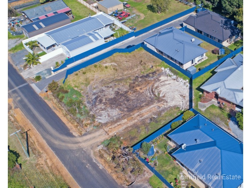 15 Webb Street, Mckail WA 6330