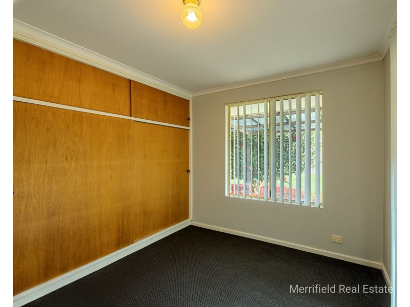 7 Lorenzo Way, Orana WA 6330