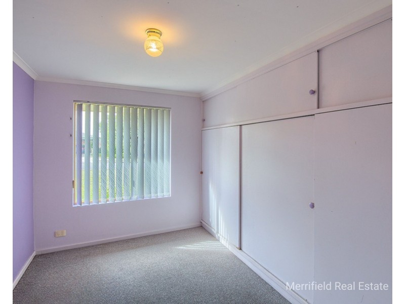 7 Lorenzo Way, Orana WA 6330
