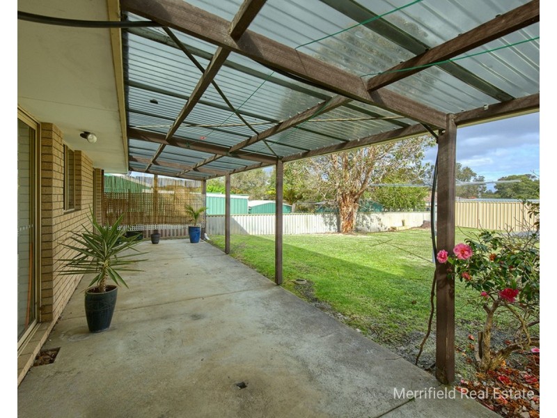 7 Lorenzo Way, Orana WA 6330