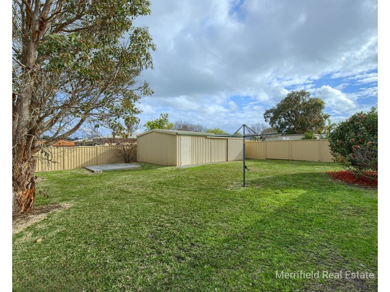 7 Lorenzo Way, Orana WA 6330