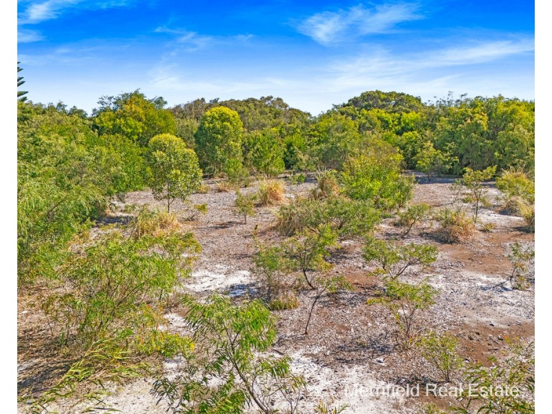 27 Barry Court, Collingwood Park WA 6330