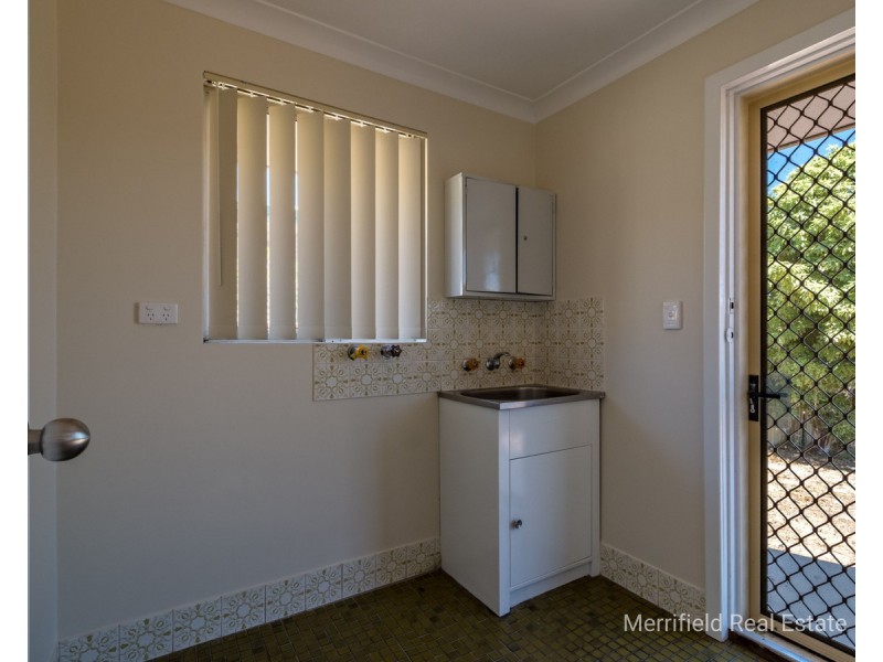 12 Trimmer Road, Spencer Park WA 6330