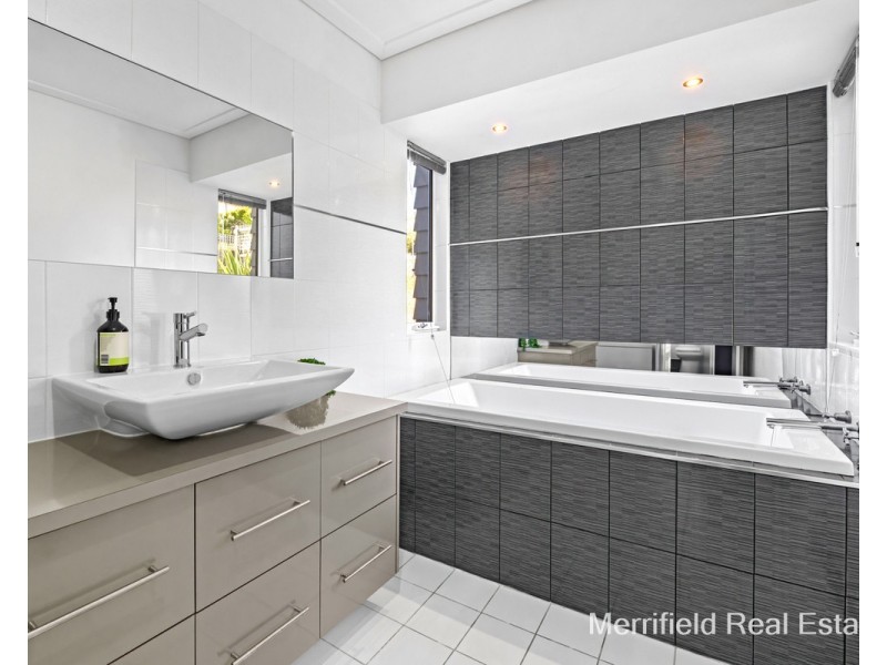 3 Eleanor Street, Mount Melville WA 6330