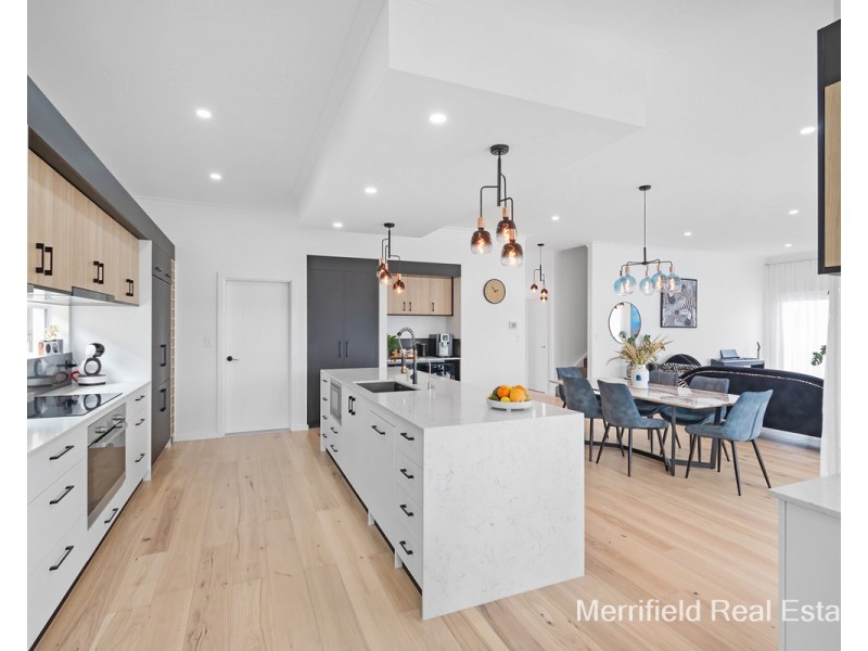 5/4 Barry Court, Collingwood Park WA 6330