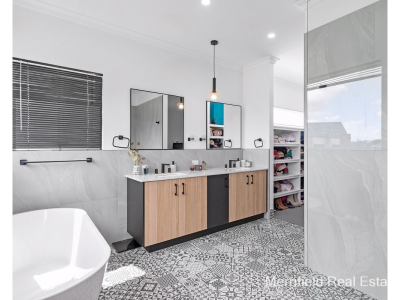 5/4 Barry Court, Collingwood Park WA 6330