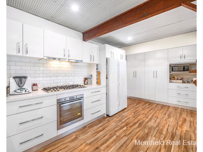 116 Spring Street, Little Grove WA 6330