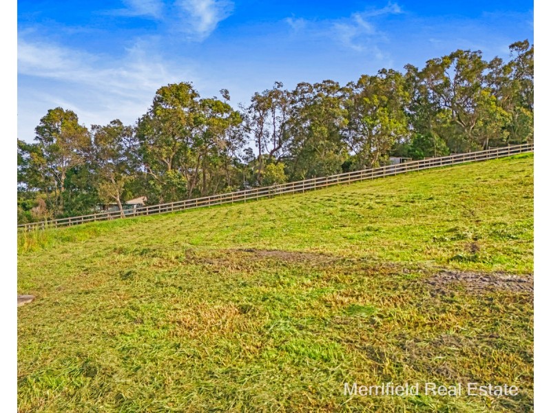 69 Greyhound Circle, Gledhow WA 6330