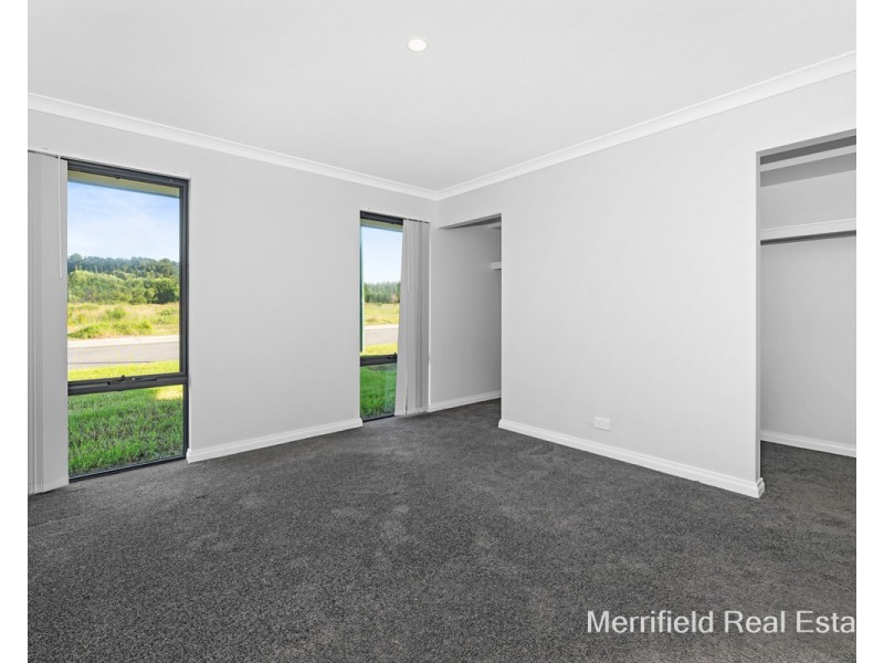 9 Conifer Lane, Mckail WA 6330