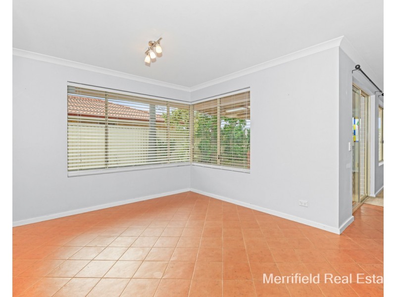 54 McGonnell Street, Orana WA 6330