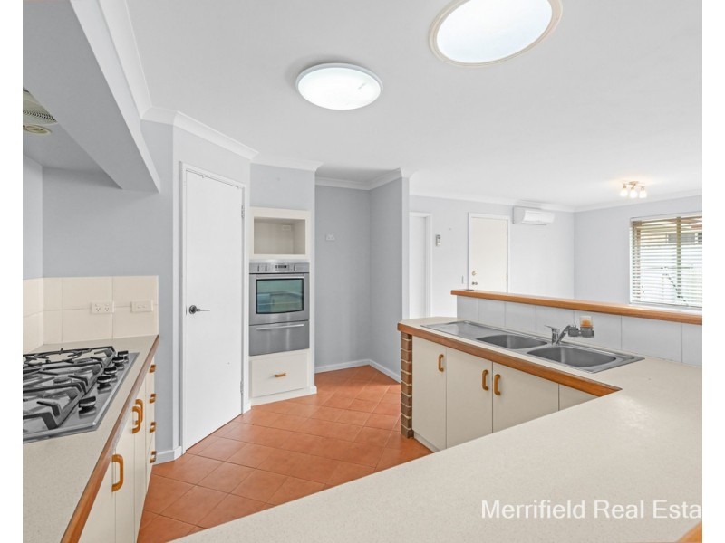 54 McGonnell Street, Orana WA 6330