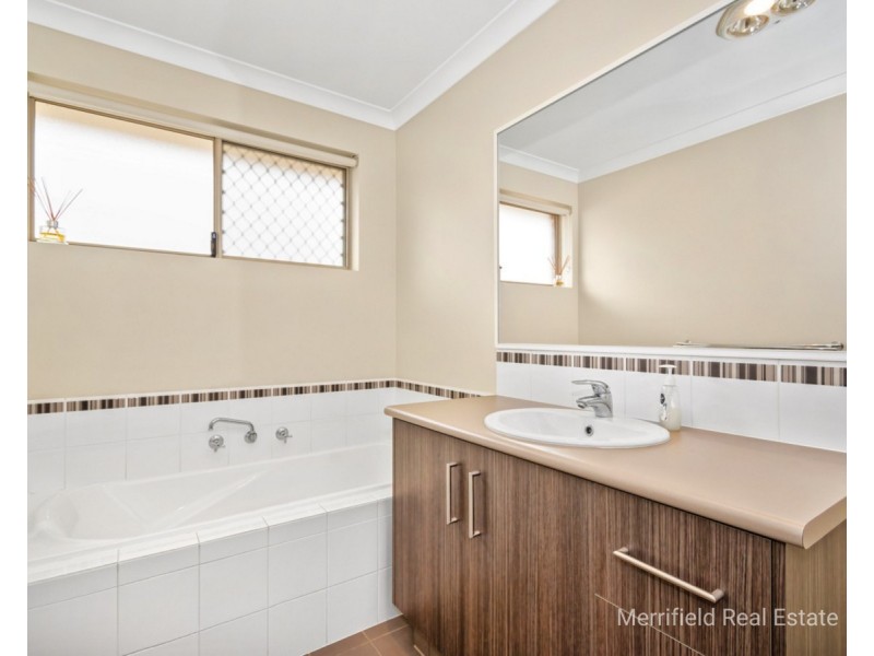 28 Gerdes Way, Mckail WA 6330