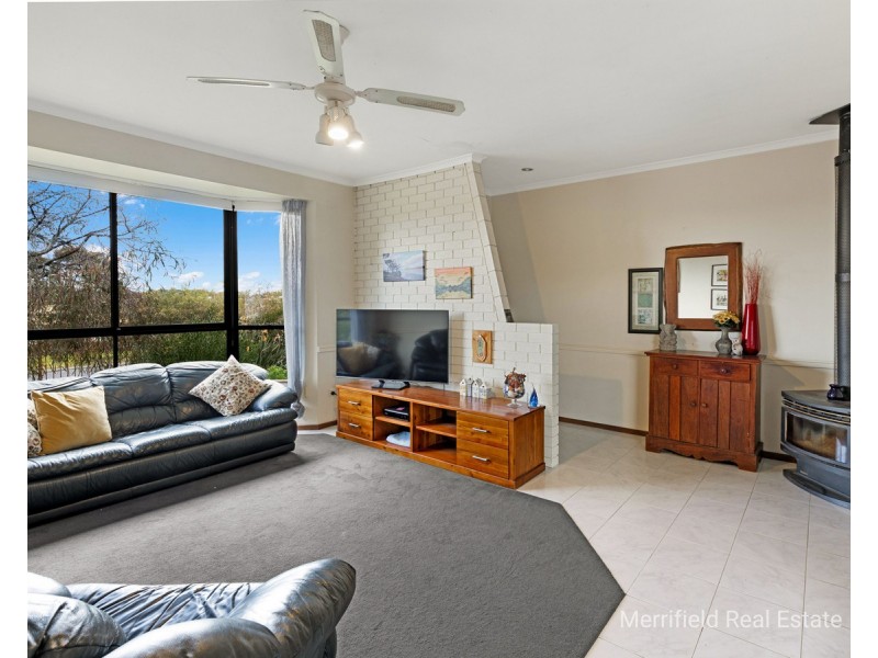34 Sherwood Drive, Mckail WA 6330
