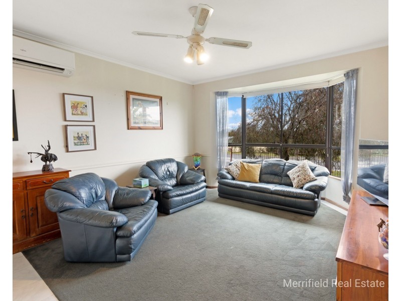 34 Sherwood Drive, Mckail WA 6330