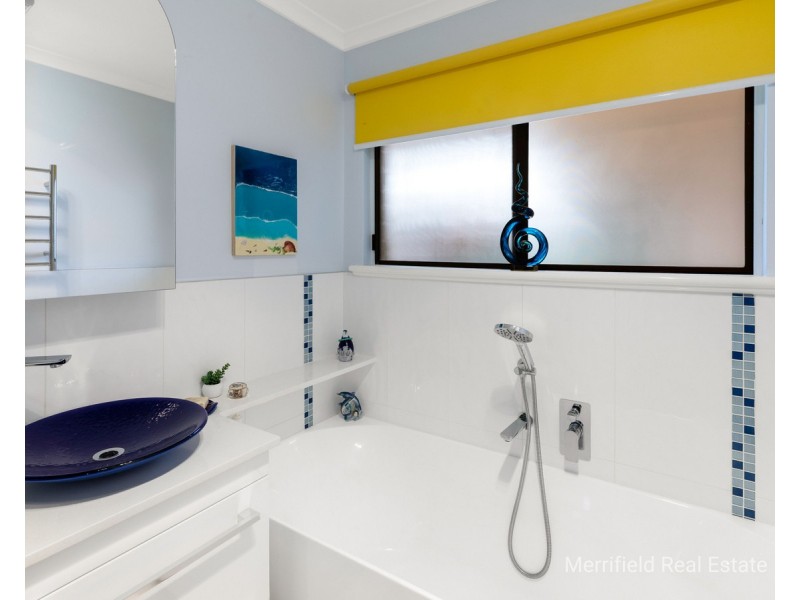 34 Sherwood Drive, Mckail WA 6330