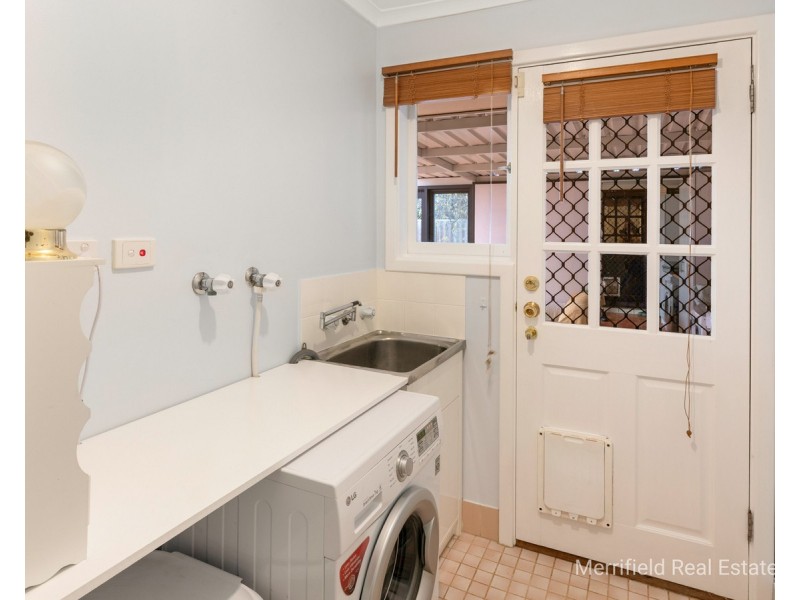 34 Sherwood Drive, Mckail WA 6330