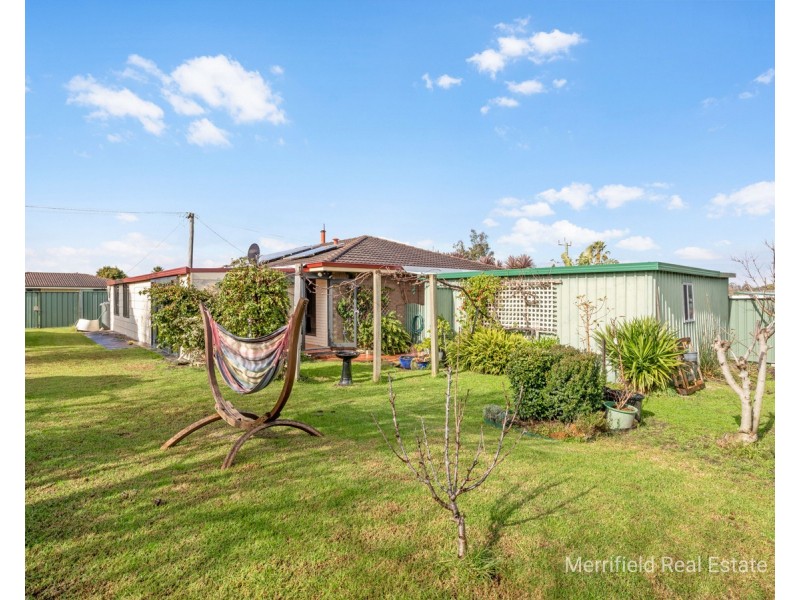 34 Sherwood Drive, Mckail WA 6330