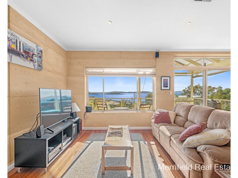 6 Caledonia Crescent, Goode Beach WA 6330