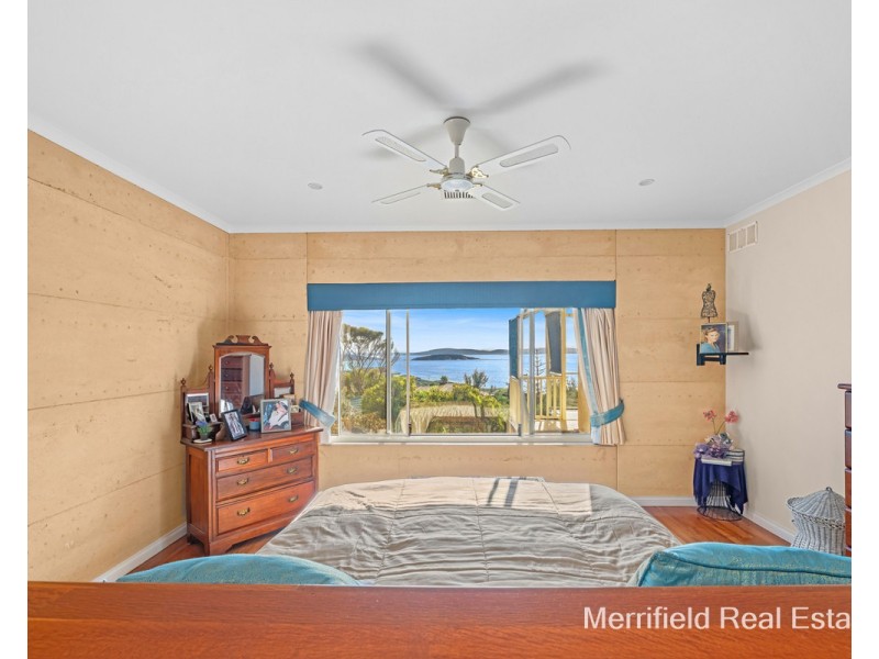 6 Caledonia Crescent, Goode Beach WA 6330