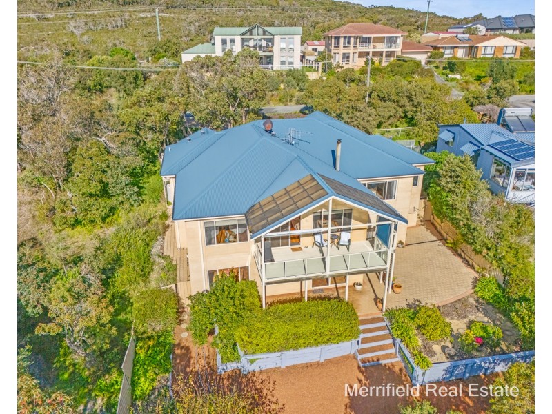 6 Caledonia Crescent, Goode Beach WA 6330