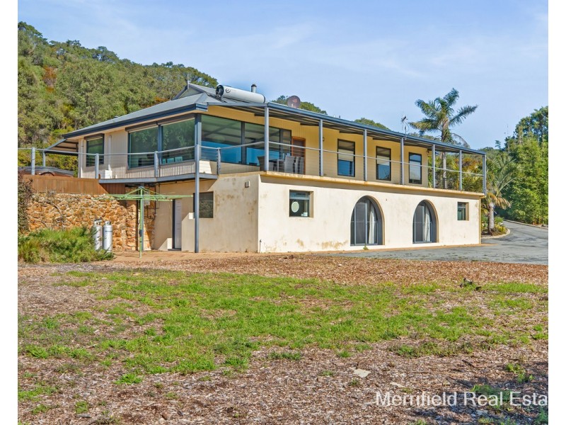 69 Diamond Street, Little Grove WA 6330