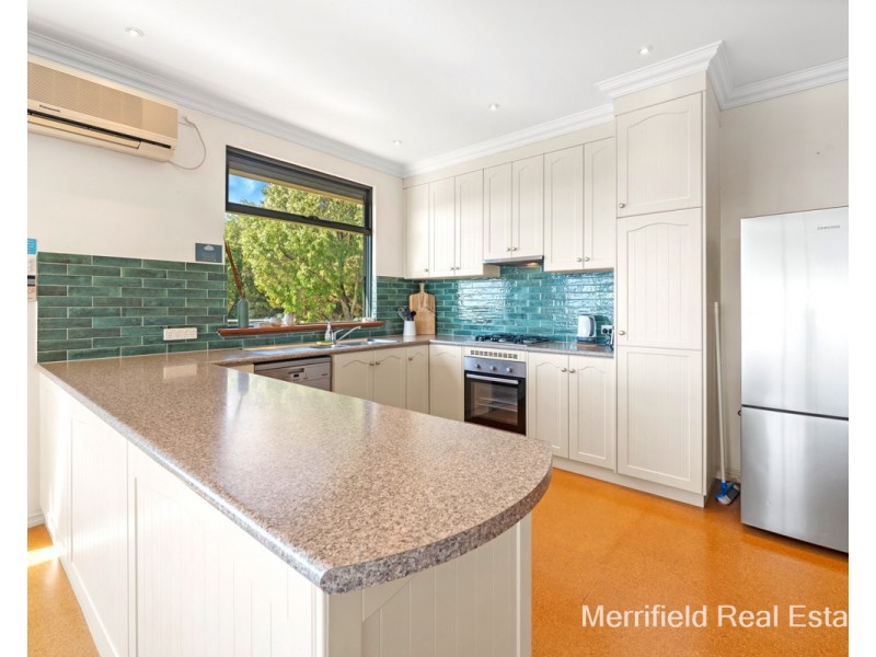 69 Diamond Street, Little Grove WA 6330