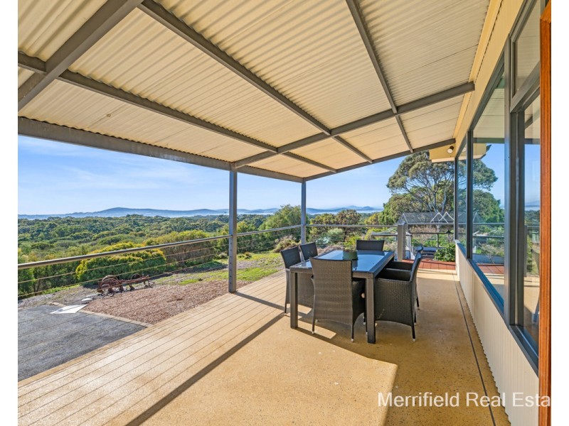 69 Diamond Street, Little Grove WA 6330