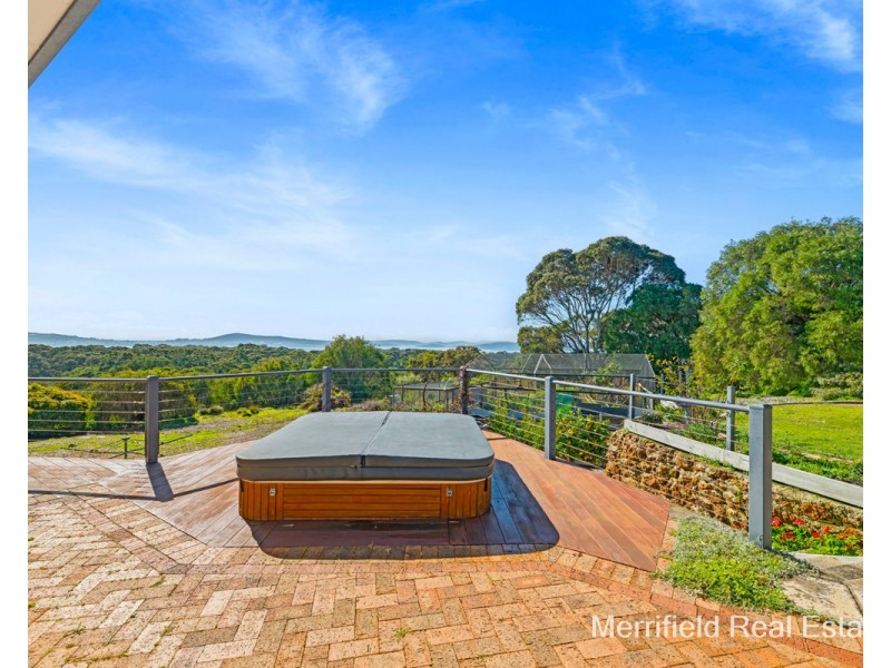 69 Diamond Street, Little Grove WA 6330