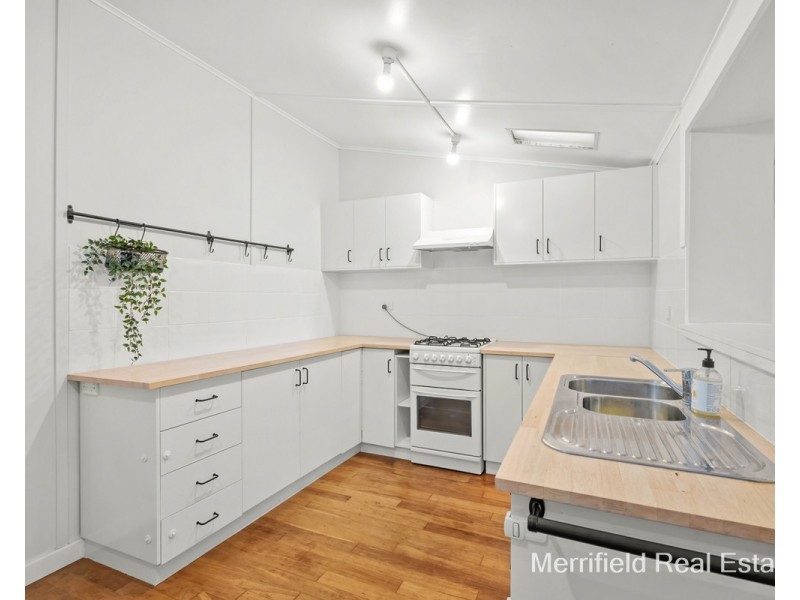 24 Edinburgh Road, Mckail WA 6330