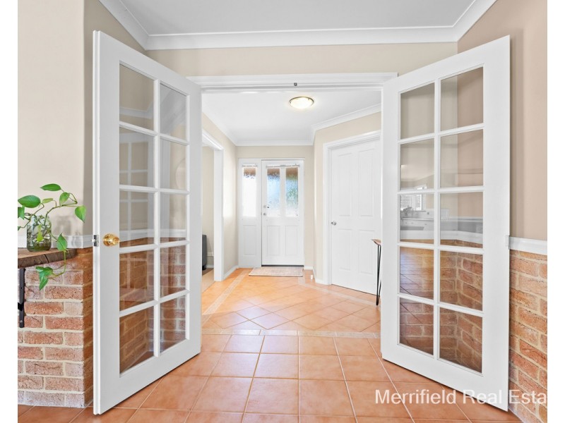 18 Susan Court, Yakamia WA 6330