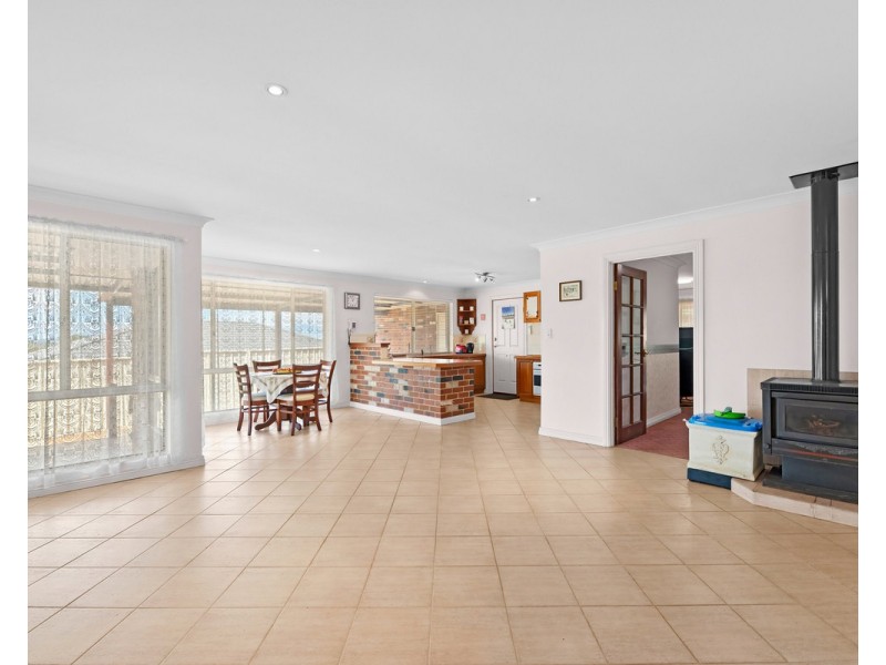 6 Mudge Retreat, Spencer Park WA 6330