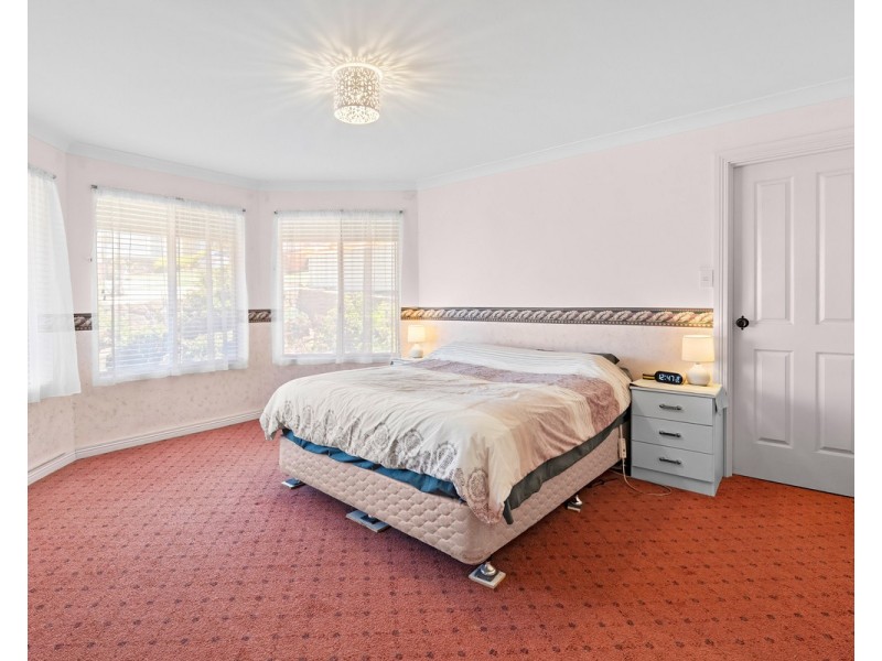 6 Mudge Retreat, Spencer Park WA 6330